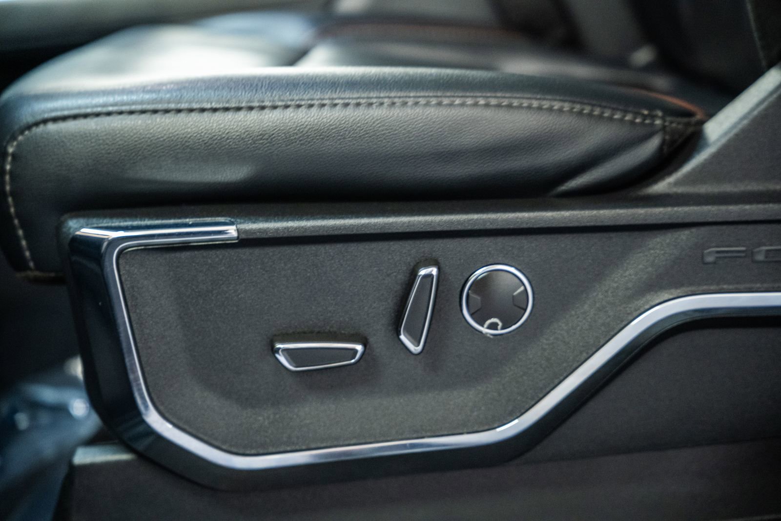 Certified 2023 Ford F150 Lariat w/ Equipment Group 502A High image 47