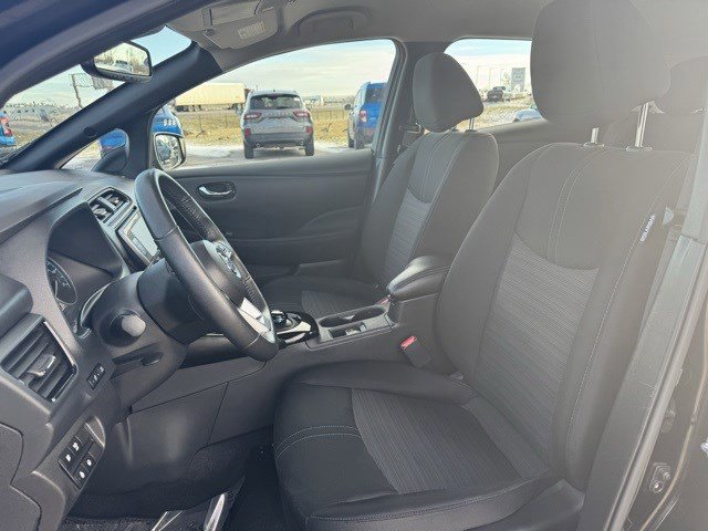 Used 2020 Nissan Leaf SV w/ SV Technology Package image 13