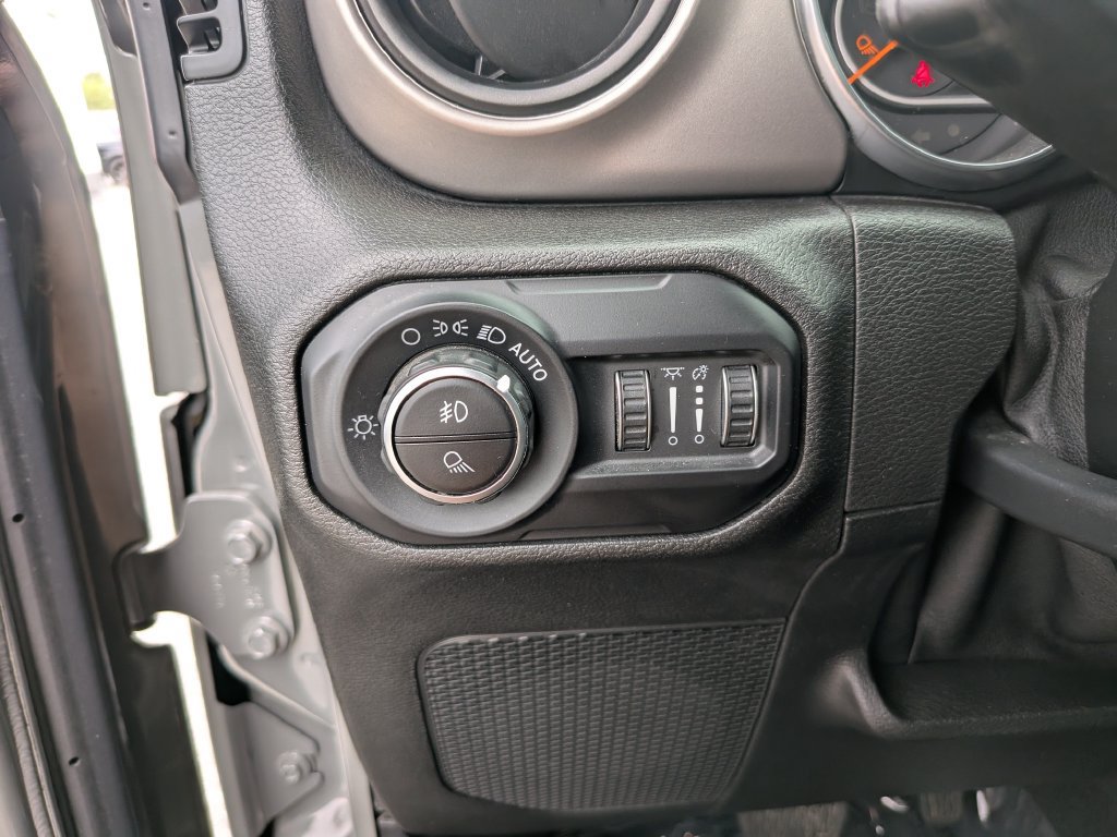 Used 2020 Jeep Gladiator Sport w/ Quick Order Package 24S AWD/4WD image 30