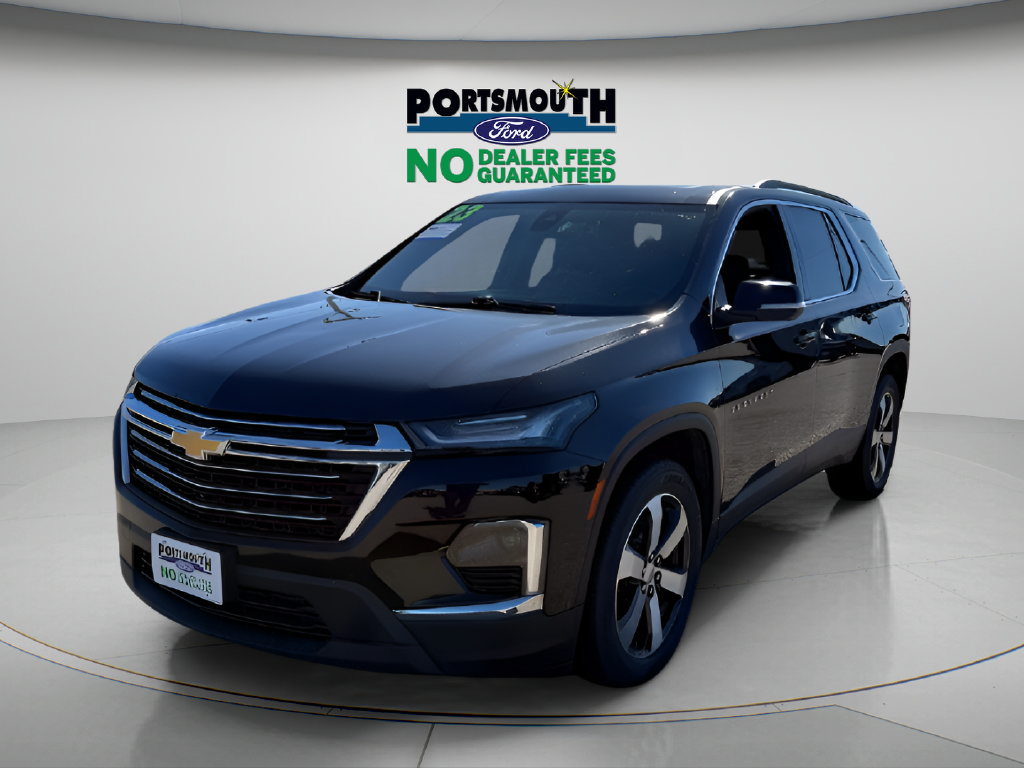 Used 2023 Chevrolet Traverse LT w/ LT Premium Package AWD/4WD image 16