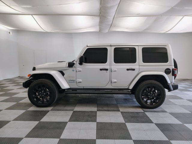 Used 2024 Jeep Wrangler Unlimited Sahara AWD/4WD image 5