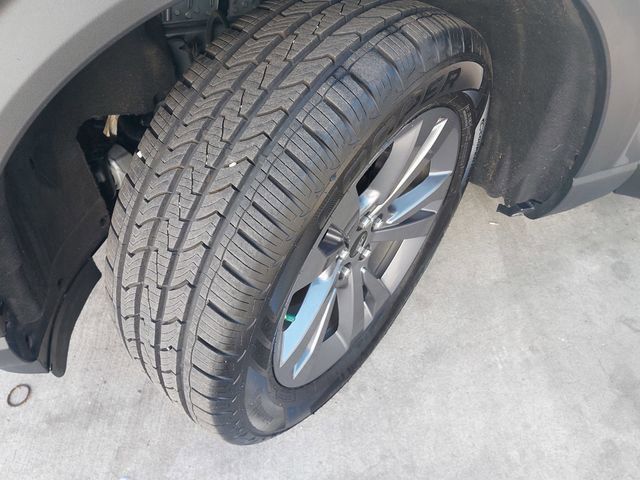 Certified 2022 Ford Explorer XLT w/ Equipment Group 202A AWD/4WD image 30