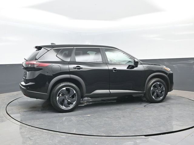 Used 2025 Nissan Rogue SV AWD/4WD image 3