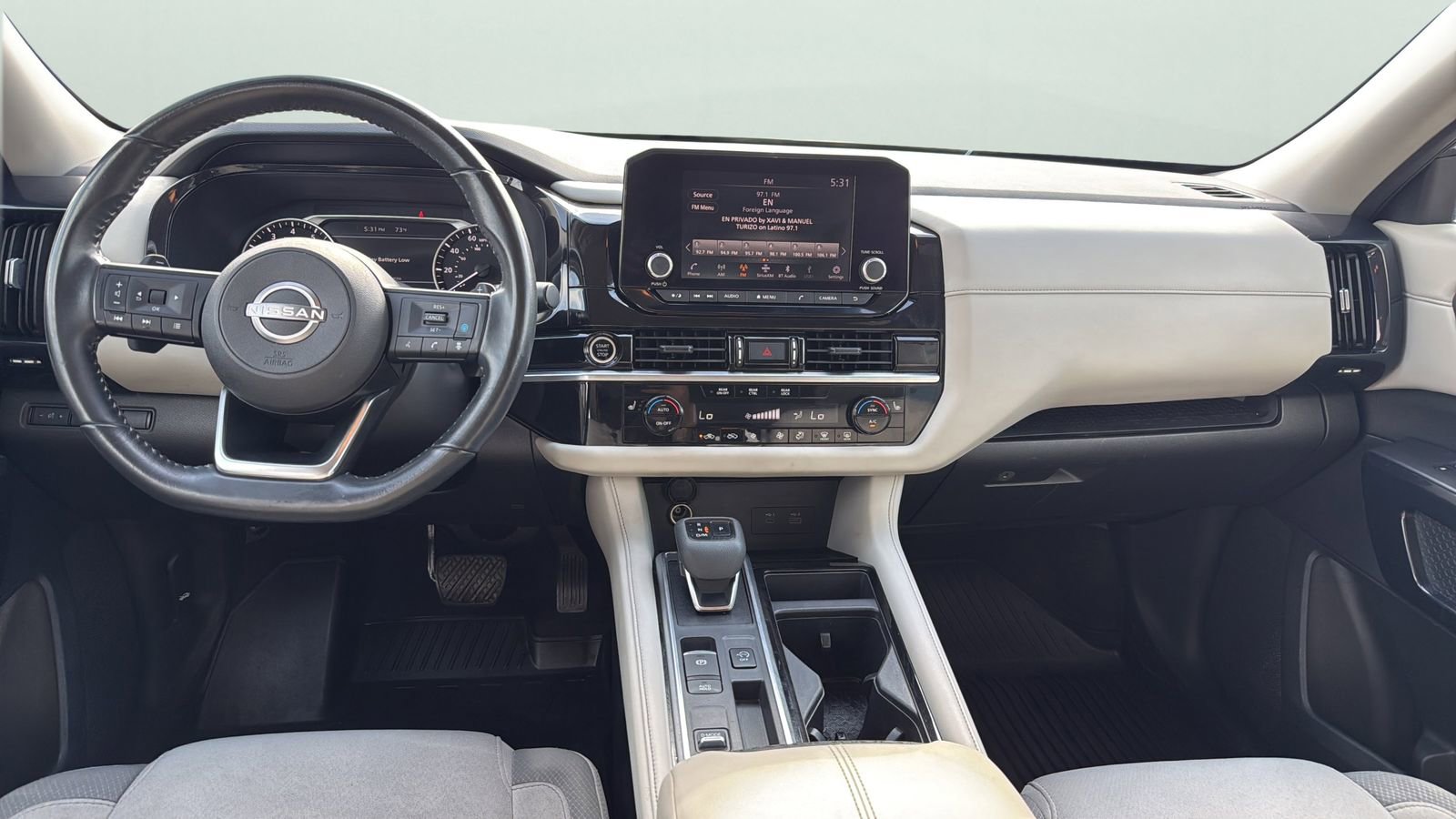 Used 2024 Nissan Pathfinder SV FWD image 23