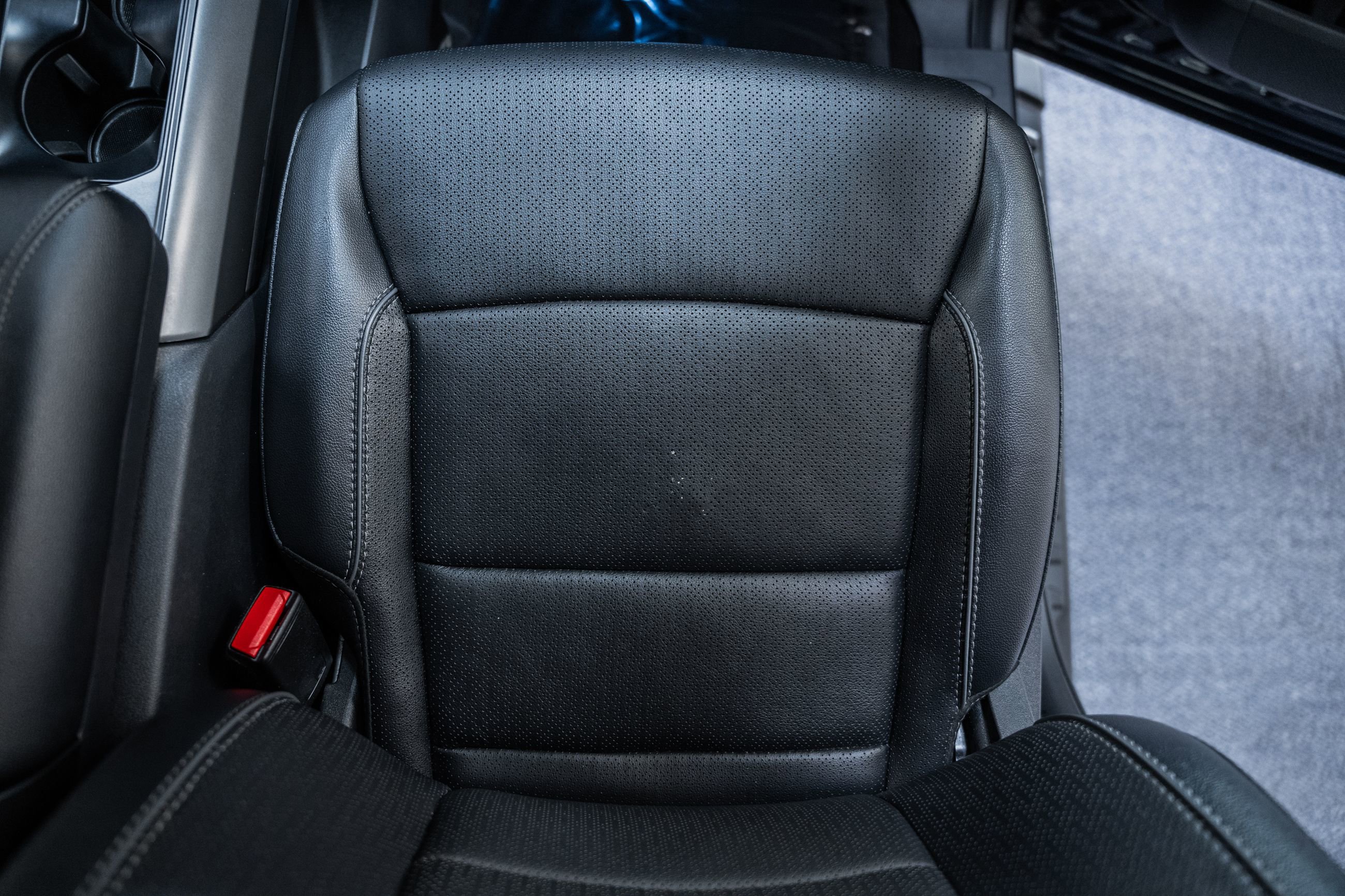 Certified 2024 Ford F150 Lariat w/ Equipment Group 502A High image 39