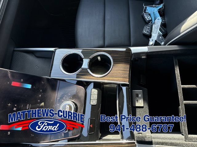 Used 2025 Cadillac Escalade ESV Premium Luxury w/ LPO, Floor Liner Package RWD image 21