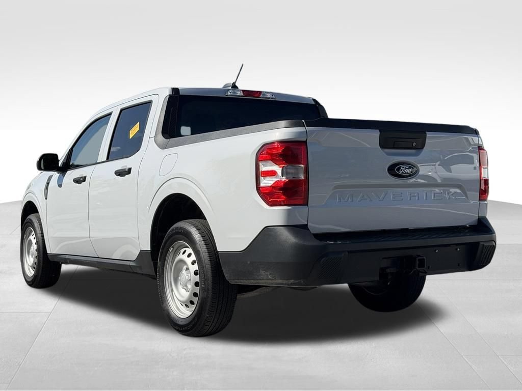 Certified 2025 Ford Maverick XL w/ Equipment Group 102A AWD/4WD image 4