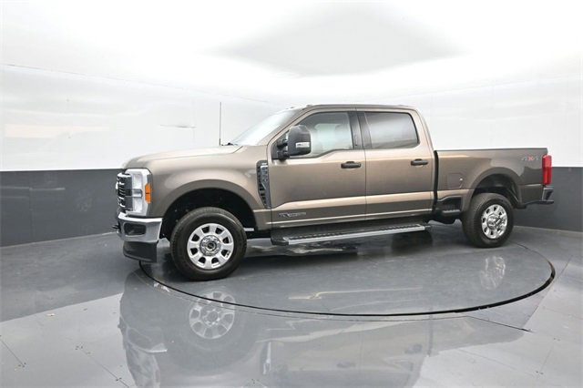 Certified 2023 Ford F350 XLT image 4