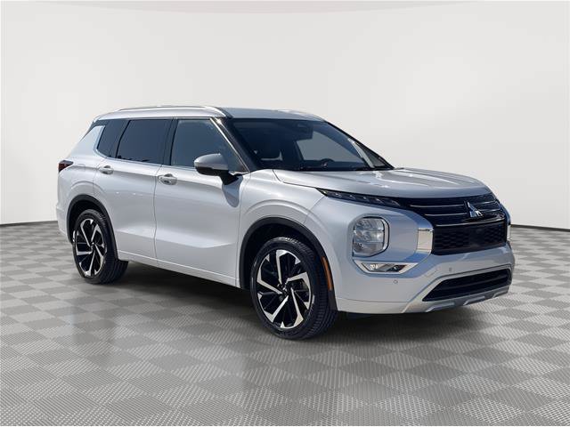 Used 2023 Mitsubishi Outlander SEL FWD image 5