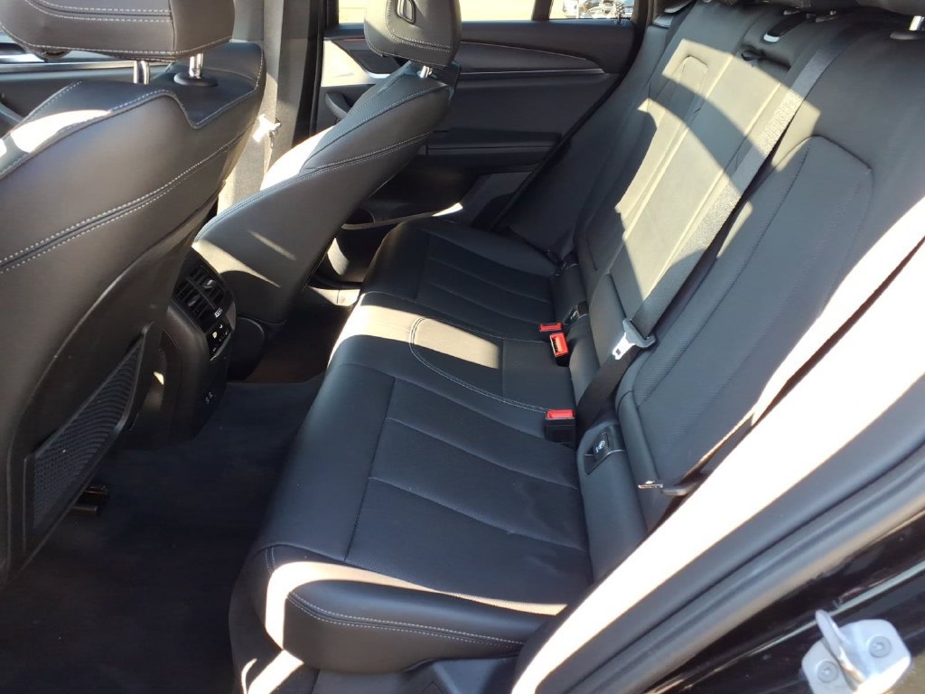 Used 2025 BMW X4 xDrive30i w/ Premium Package AWD/4WD image 18