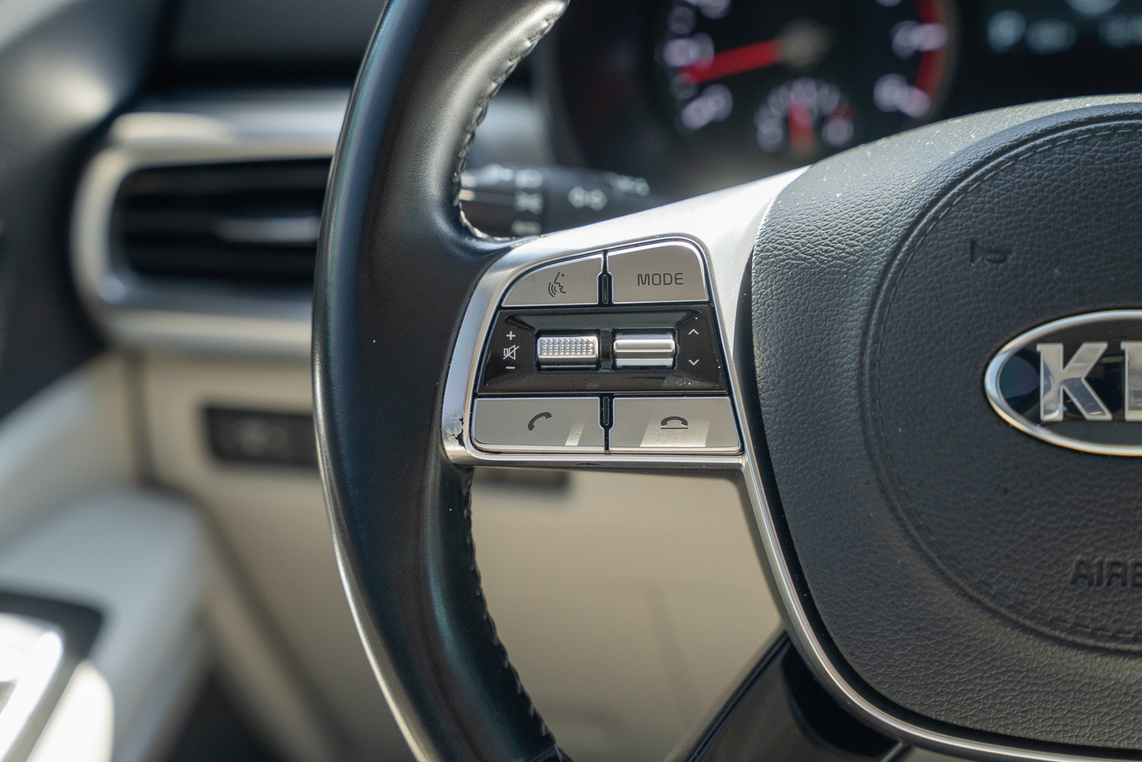 Used 2020 Kia Telluride S FWD image 30