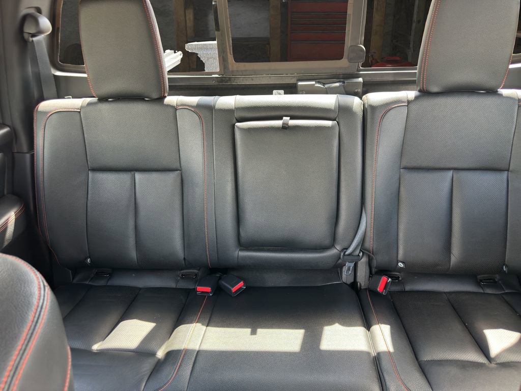 Used 2024 Nissan Titan PRO-4X w/ Pro-4x Convenience Package AWD/4WD image 11