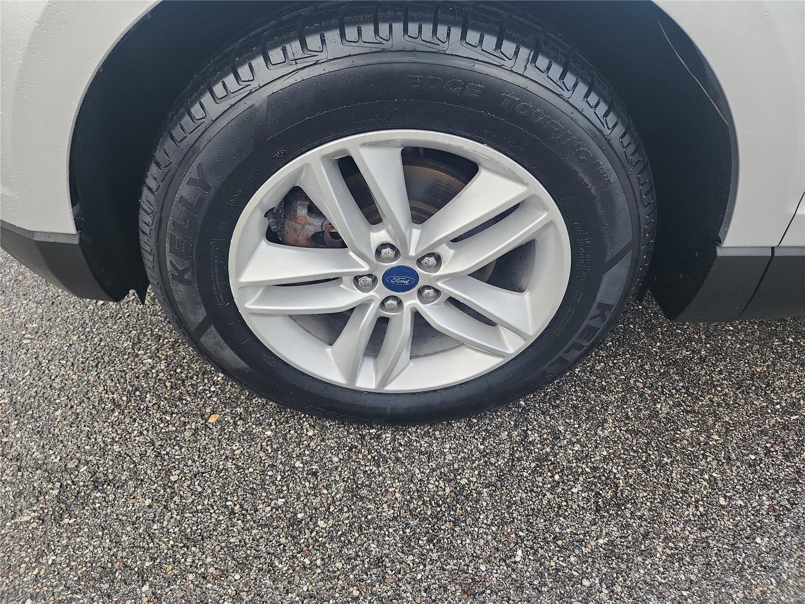 Certified 2017 Ford Edge SEL w/ Equipment Group 201A image 9