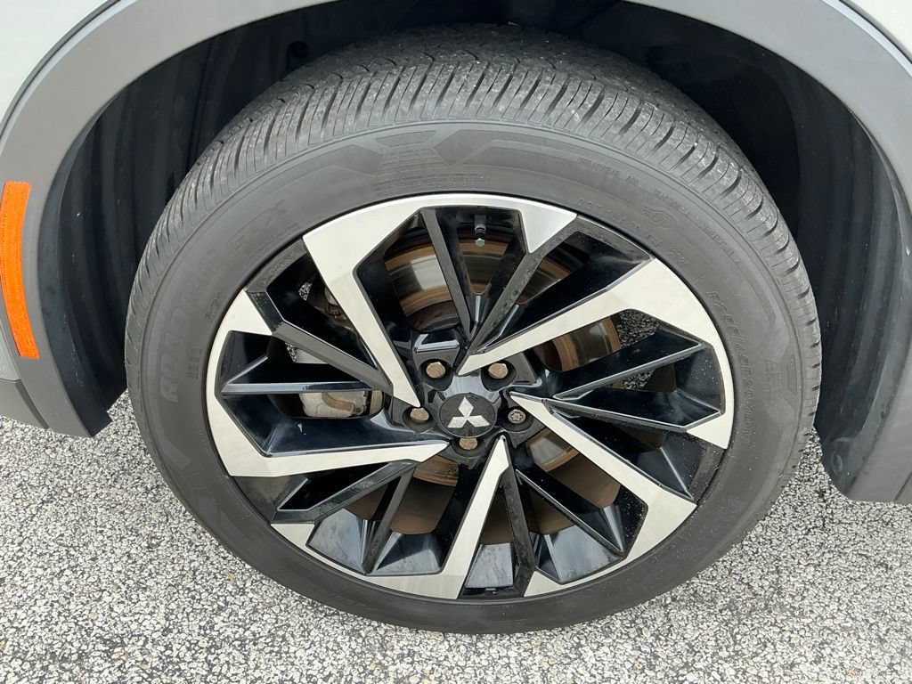 Used 2023 Mitsubishi Outlander SEL FWD image 31