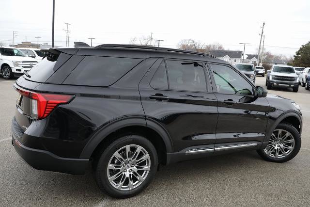 Certified 2025 Ford Explorer Active w/ Active Comfort Package image 8