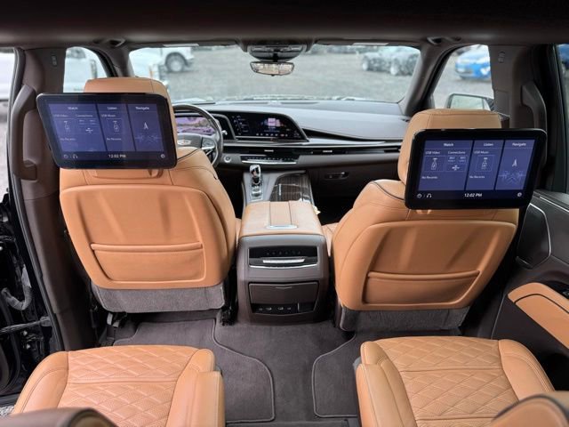Used 2021 Cadillac Escalade Sport w/ LPO, Illumination Package AWD/4WD image 24