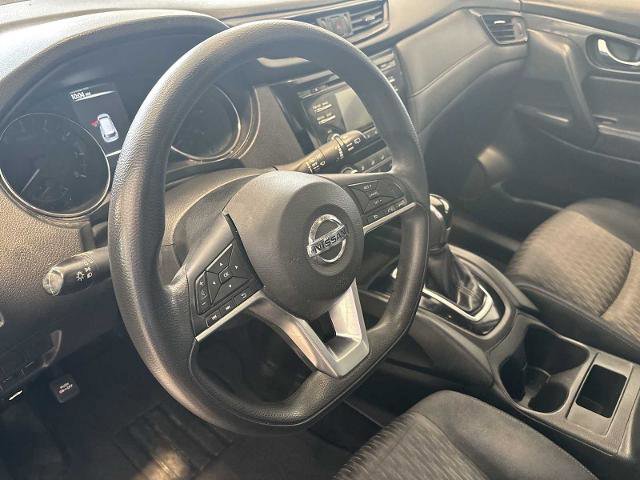 Used 2017 Nissan Rogue S image 9
