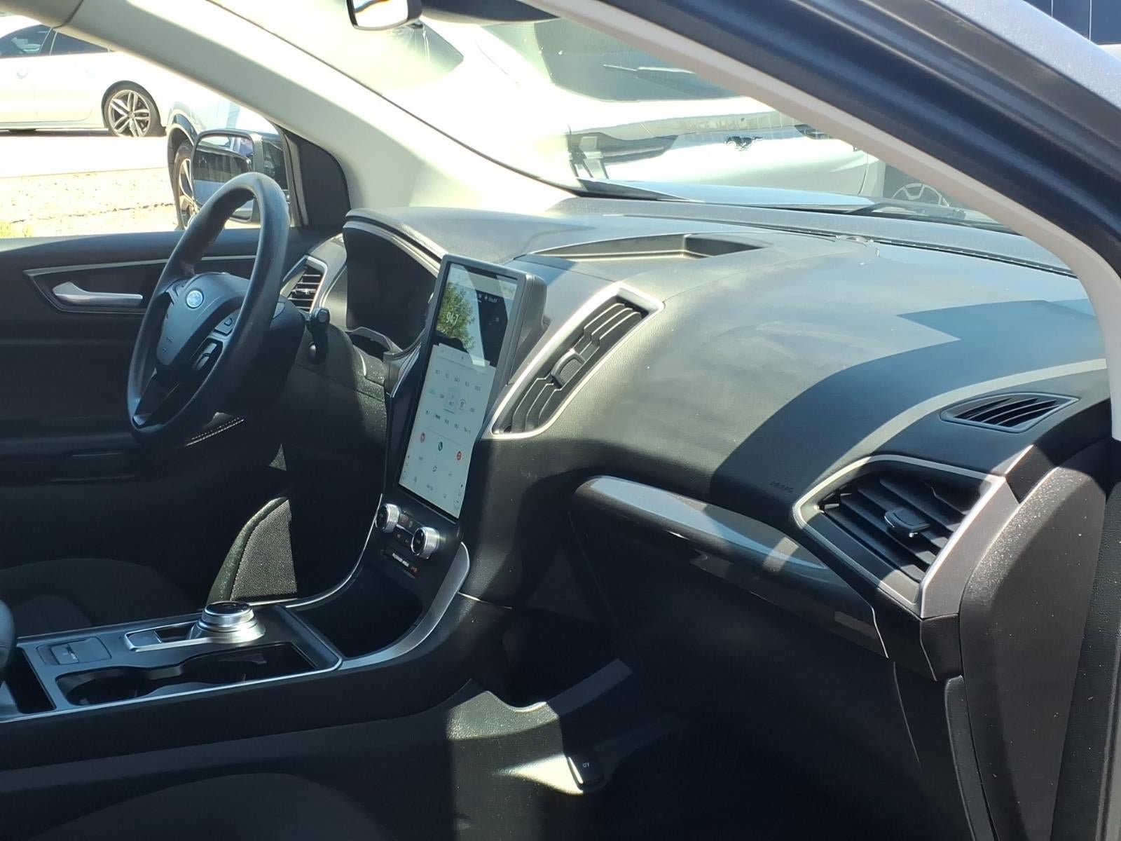 Certified 2022 Ford Edge SE w/ Black Appearance Package AWD/4WD image 10