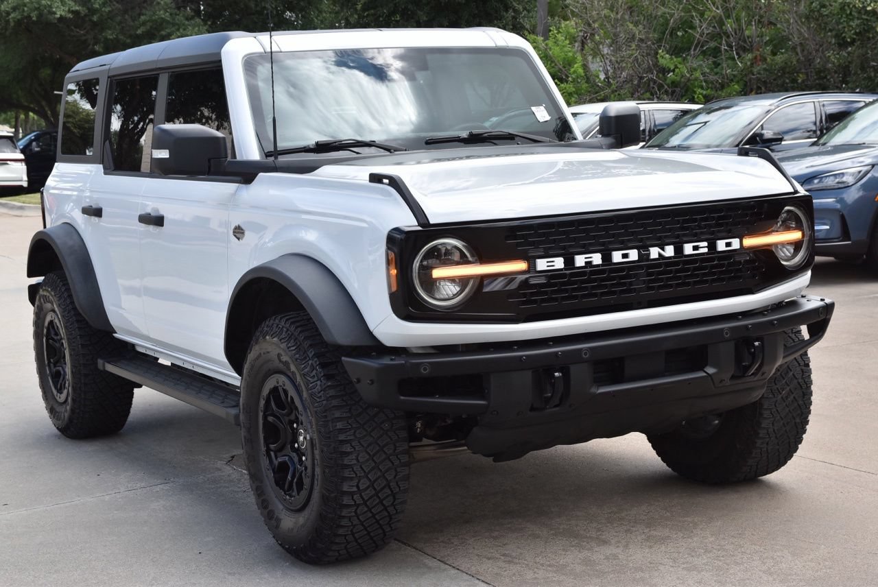Certified 2024 Ford Bronco Wildtrak AWD/4WD image 4
