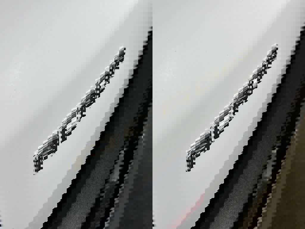 Used 2025 GMC Acadia Elevation image 10