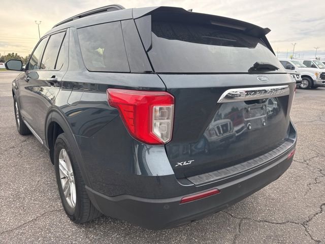 Certified 2022 Ford Explorer XLT image 3