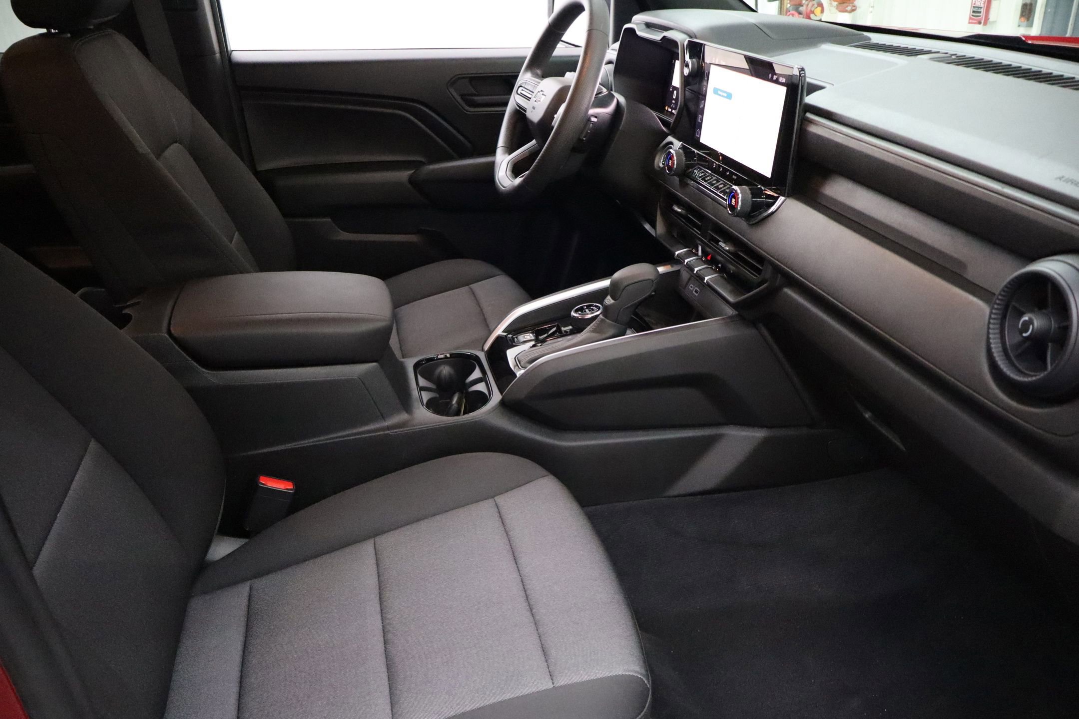 Used 2025 Chevrolet Colorado Trail Boss image 27