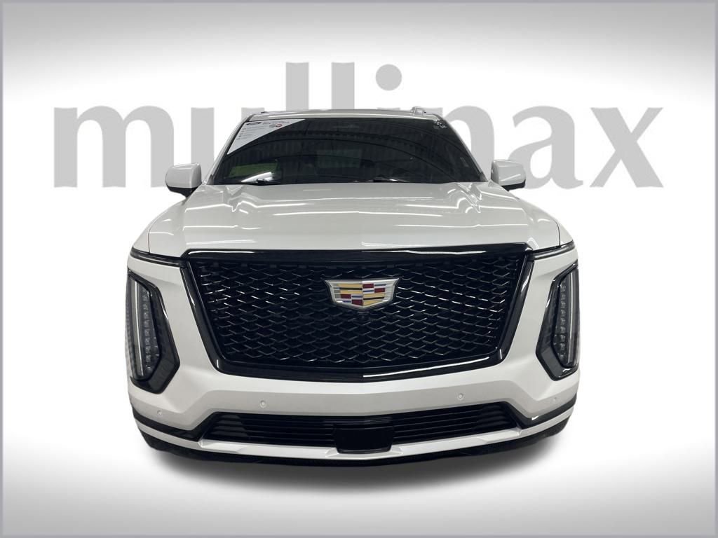 Used 2025 Cadillac Escalade Sport w/ Touring Package image 16