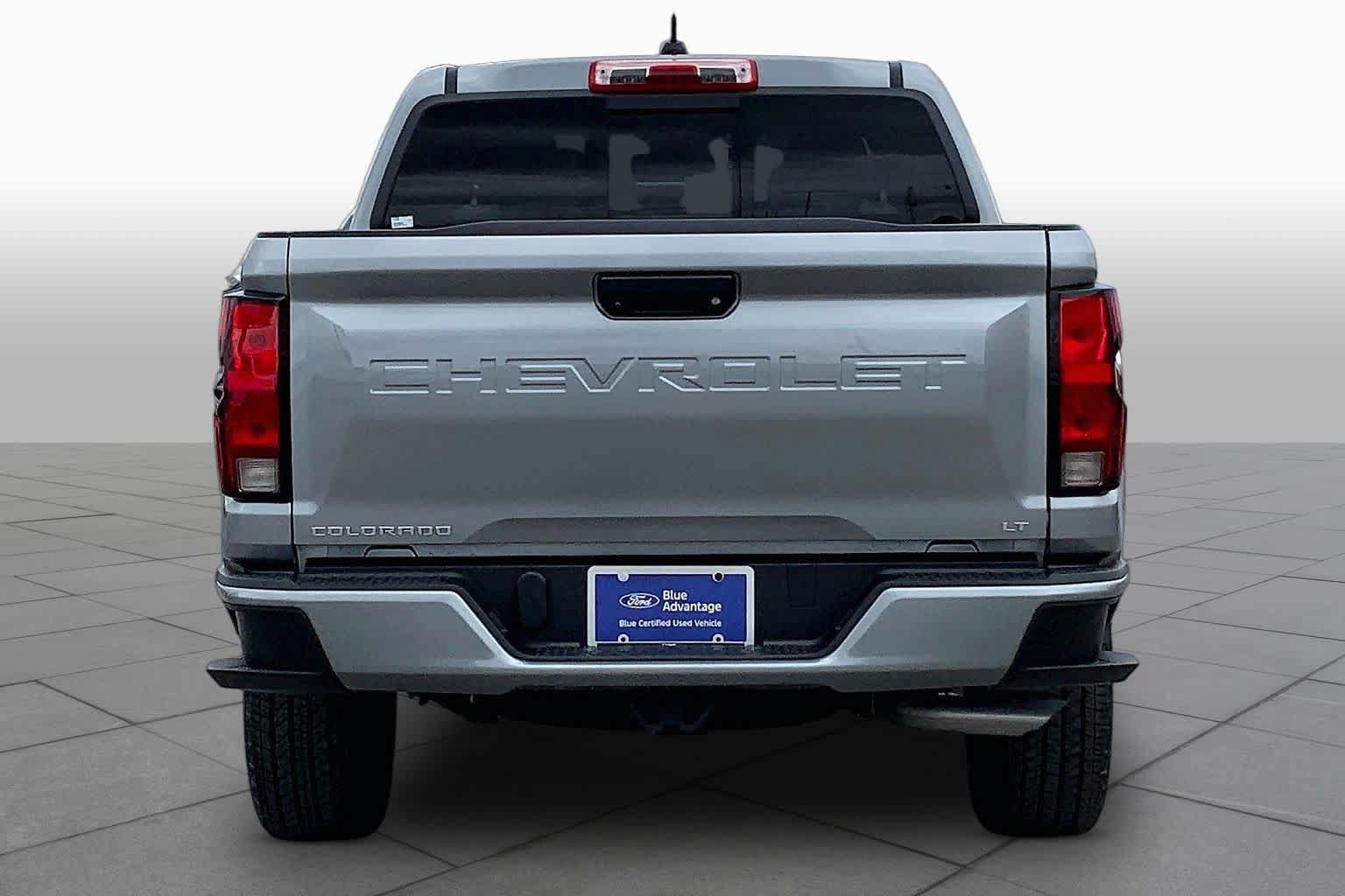 Used 2023 Chevrolet Colorado LT w/ LT Convenience Package II RWD image 5