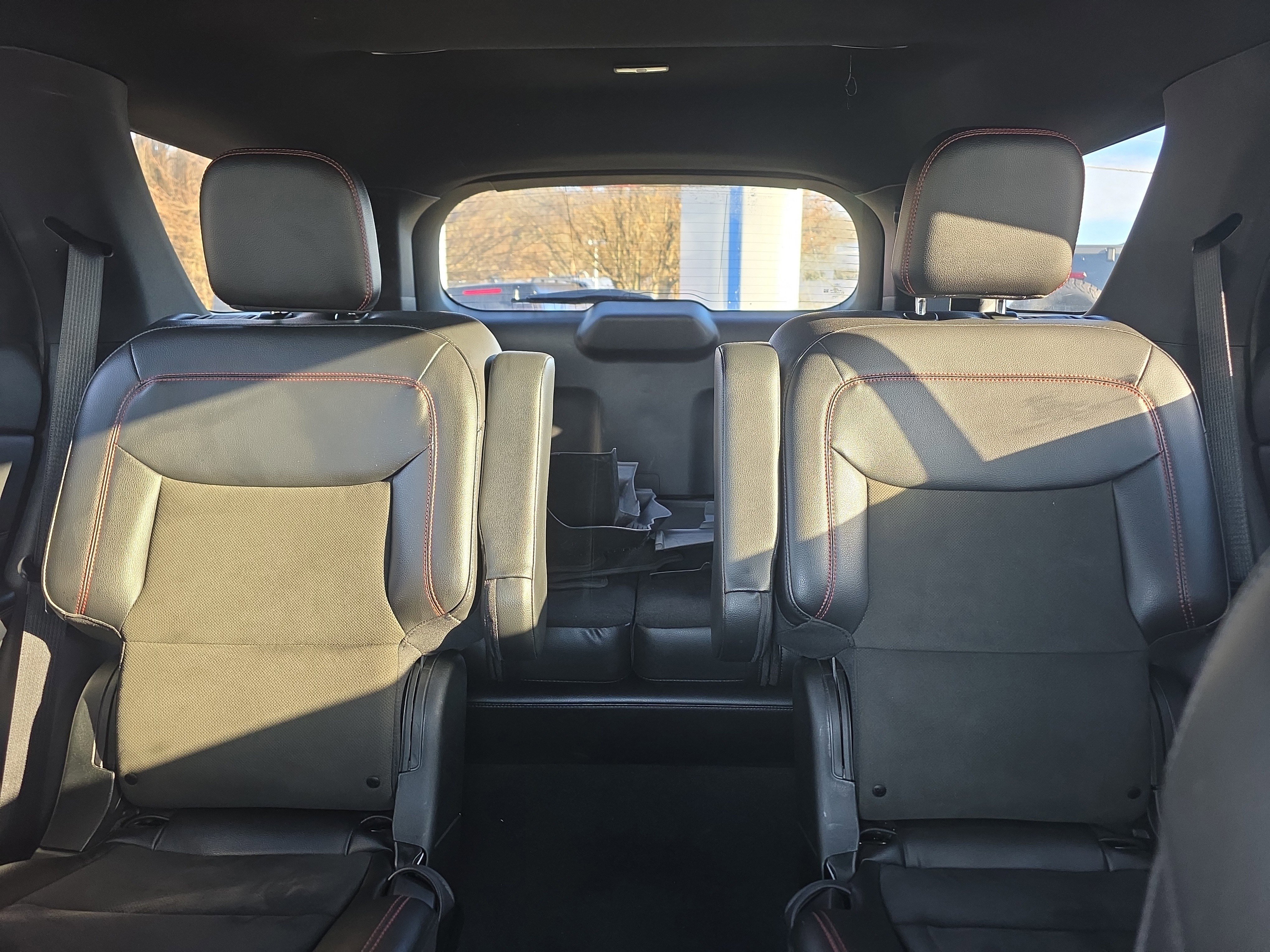 Certified 2022 Ford Explorer ST-Line w/ Class IV Trailer Tow Package image 48