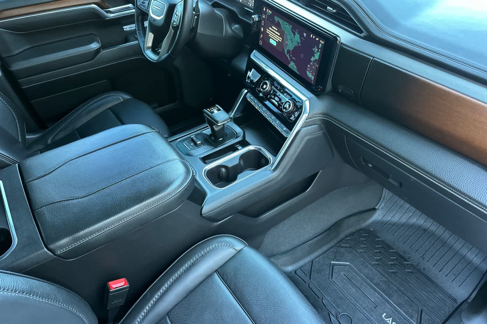 Used 2024 GMC Sierra 1500 Denali w/ Denali Reserve Package AWD/4WD image 15