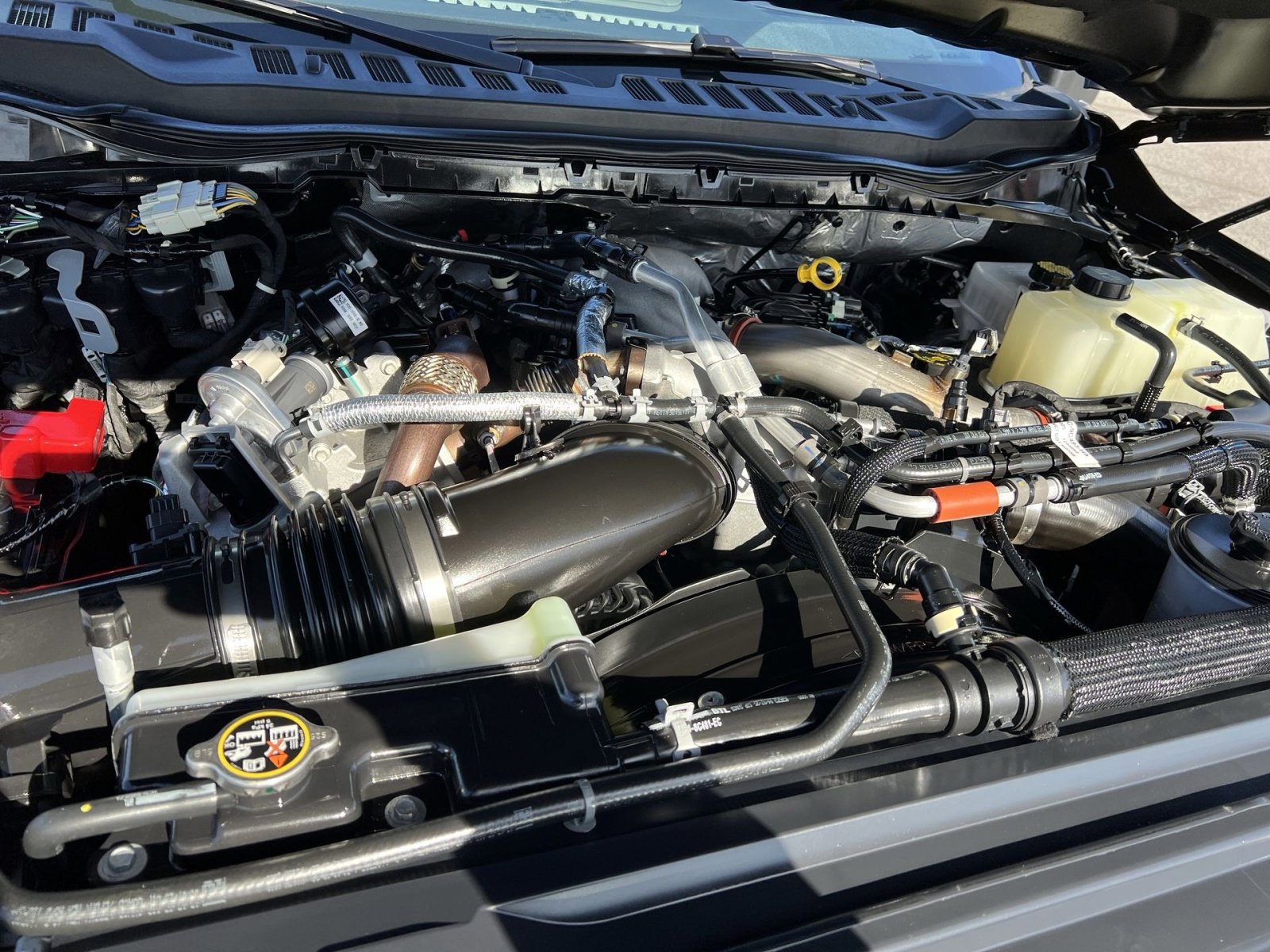 Certified 2025 Ford F450 Platinum w/ Platinum Plus Package image 28