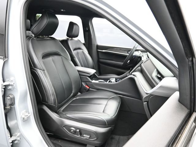 Used 2025 Jeep Grand Cherokee L Limited AWD/4WD image 29