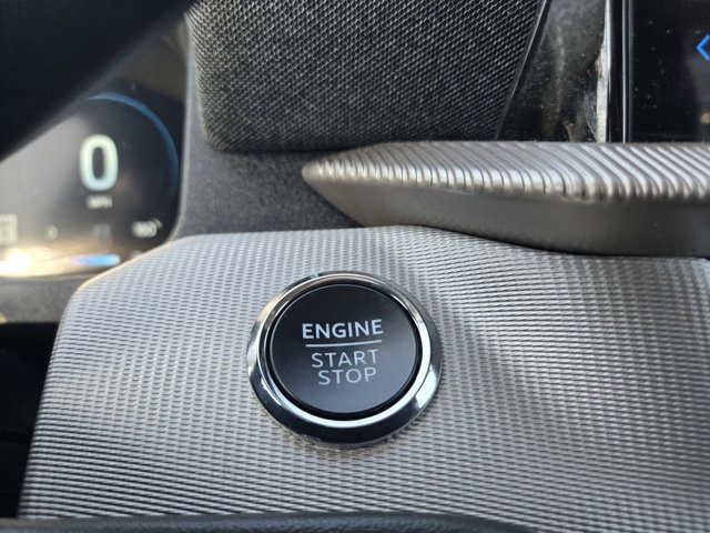 Certified 2025 Ford Explorer Active image 28