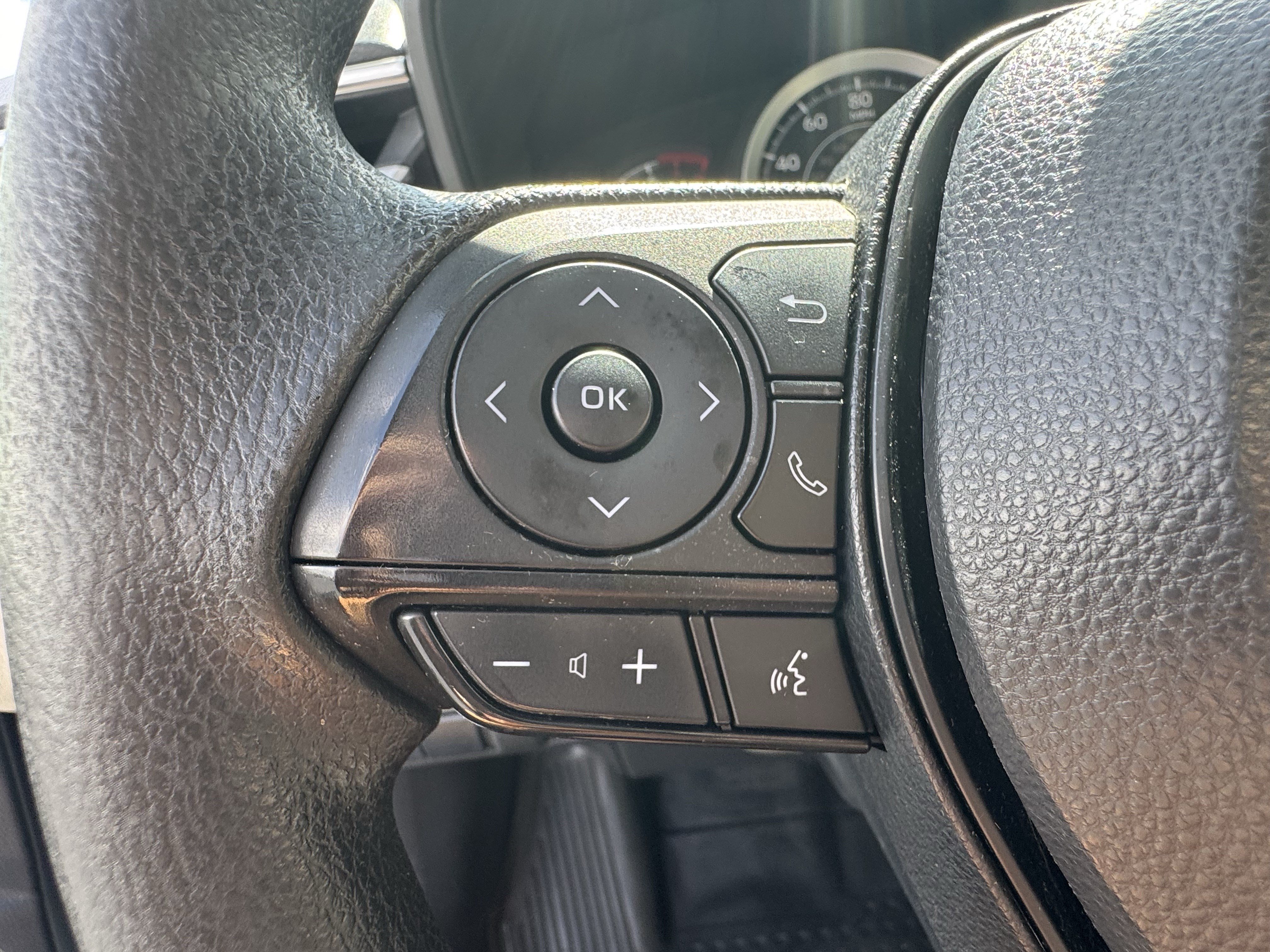 Used 2022 Toyota Corolla LE FWD image 28
