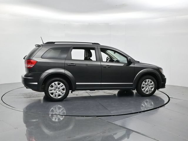 Used 2020 Dodge Journey SE w/ SE Popular Equipment Group FWD image 2