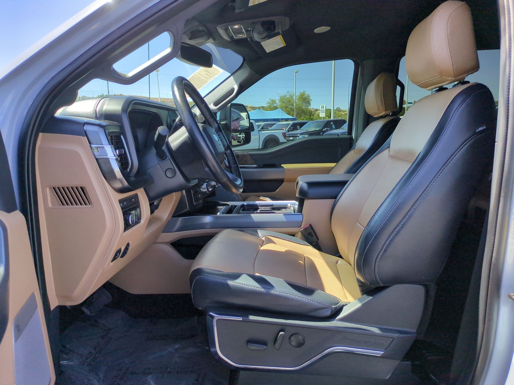 Certified 2024 Ford F350 Lariat w/ Lariat Ultimate Package AWD/4WD image 17