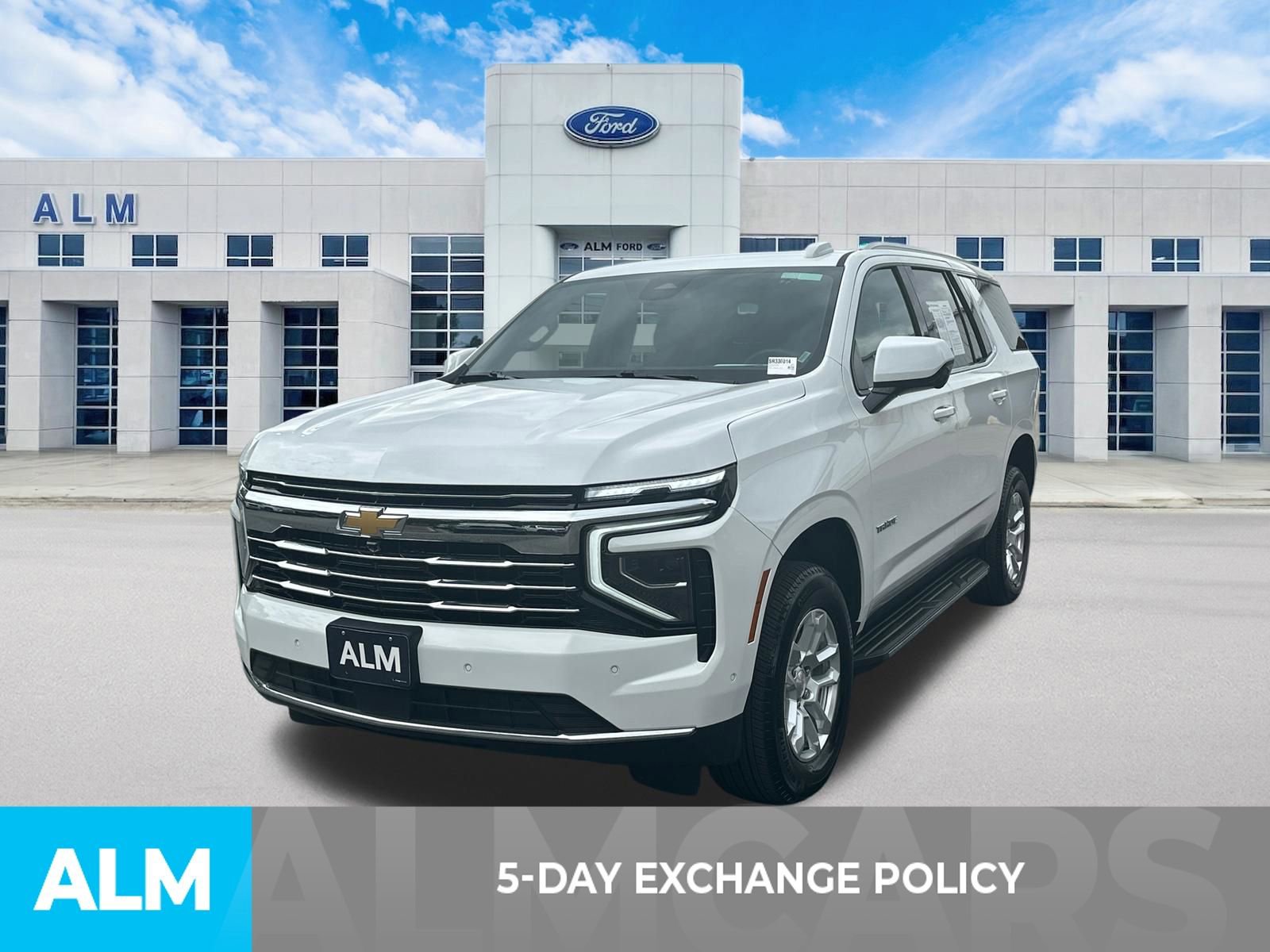 Used 2025 Chevrolet Tahoe LT AWD/4WD image 3