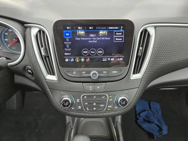 Used 2023 Chevrolet Malibu LT FWD image 16