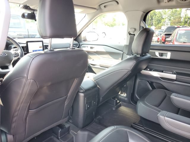 Certified 2023 Ford Explorer XLT w/ Equipment Group 202A AWD/4WD image 30