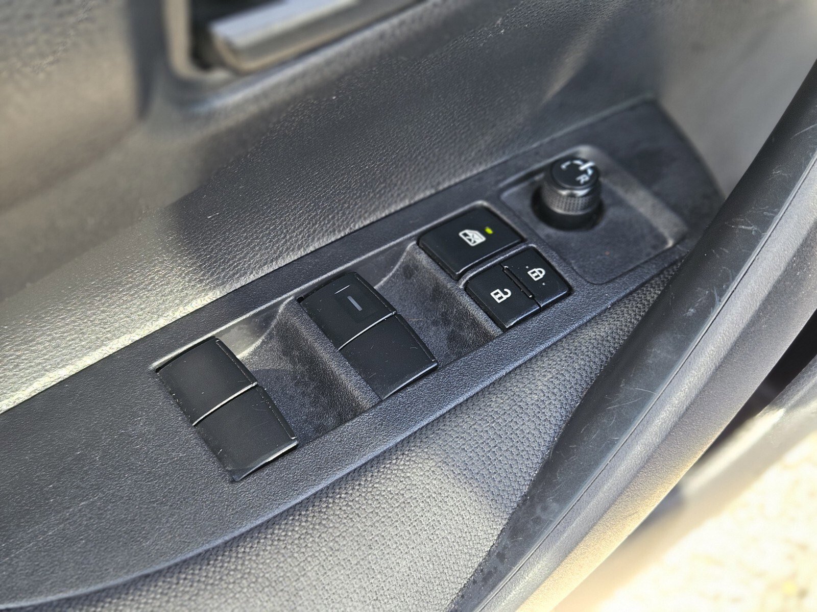 Used 2023 Toyota Corolla LE image 18