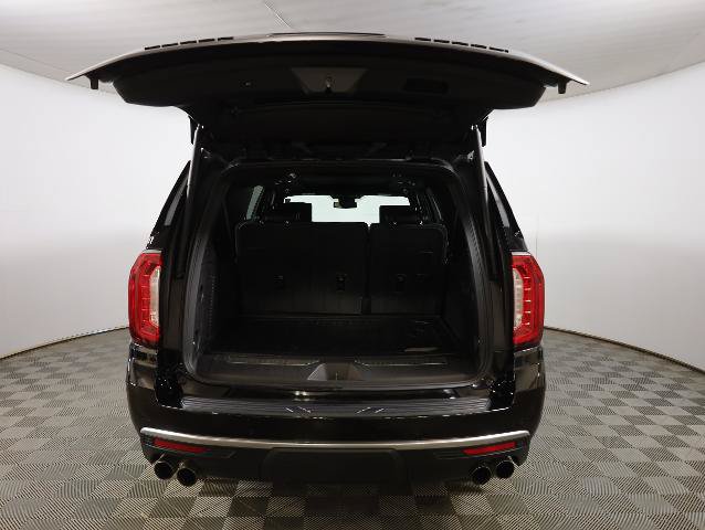 Used 2024 GMC Yukon XL Denali AWD/4WD image 38