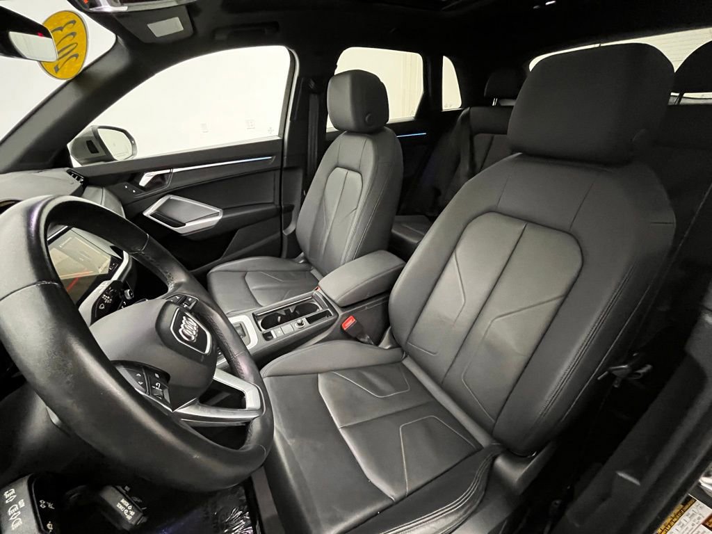 Used 2023 Audi Q3 2.0T Premium Plus w/ Premium Plus Package image 19