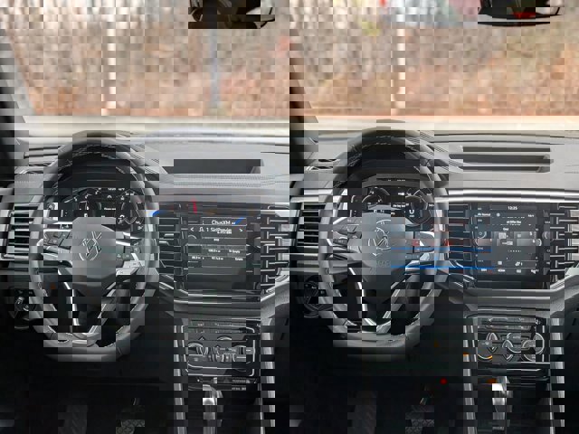 Used 2022 Volkswagen Atlas Cross Sport SE image 30