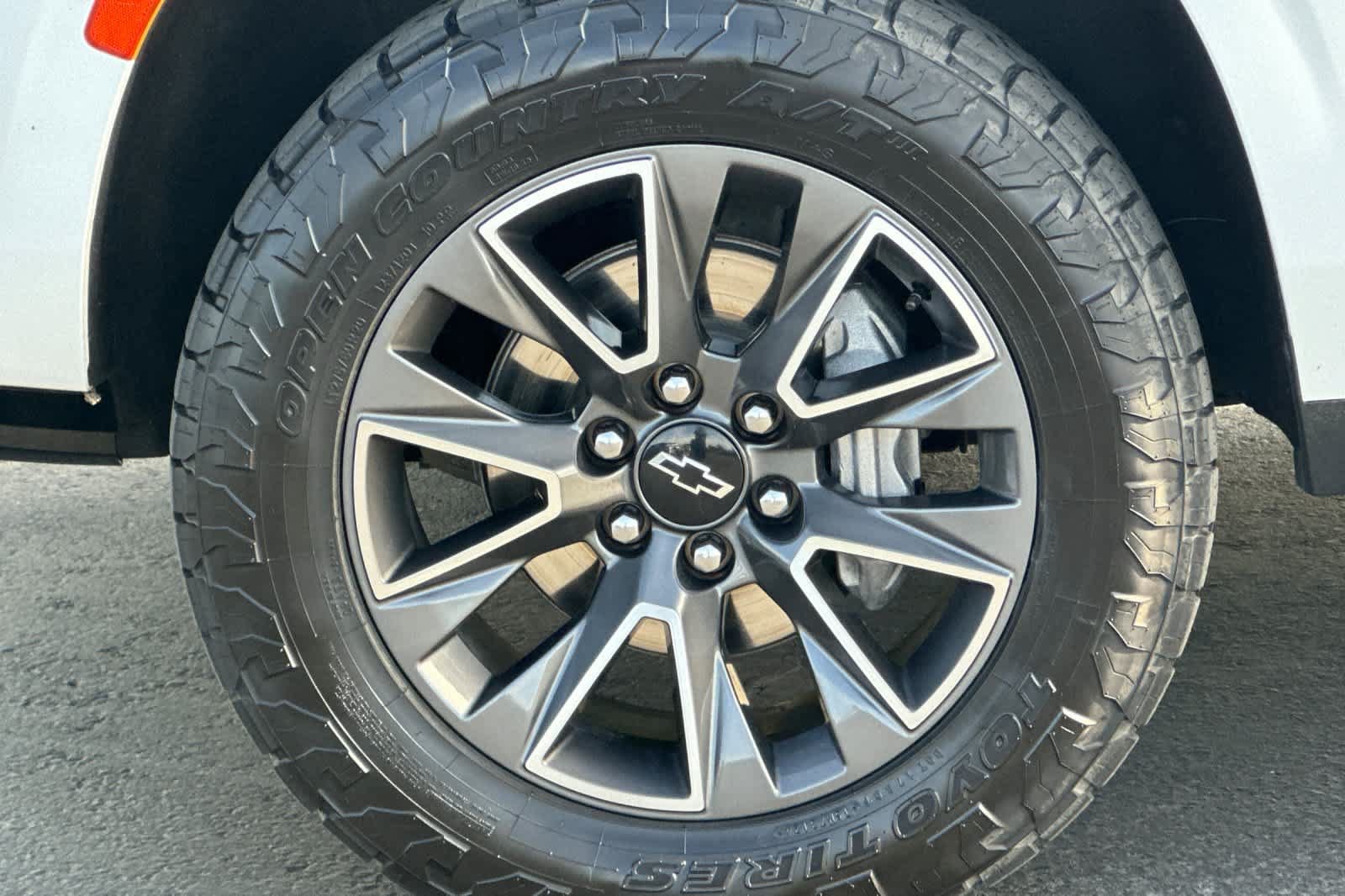 Used 2023 Chevrolet Tahoe Z71 AWD/4WD image 28