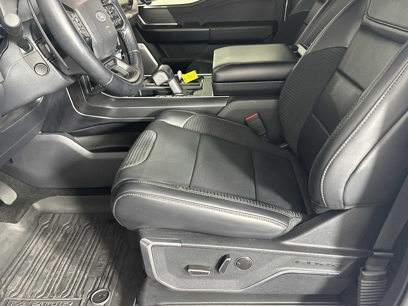 Certified 2022 Ford F150 Raptor w/ Equipment Group 801A High image 7