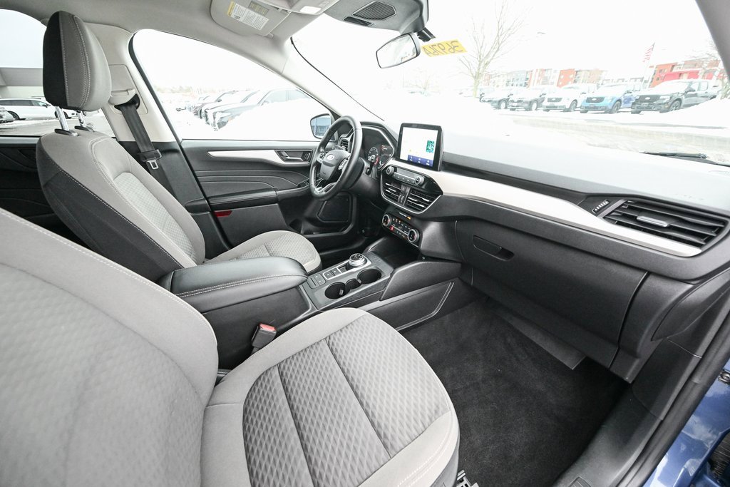 Certified 2022 Ford Escape SE w/ SE Sport Appearance Package image 24