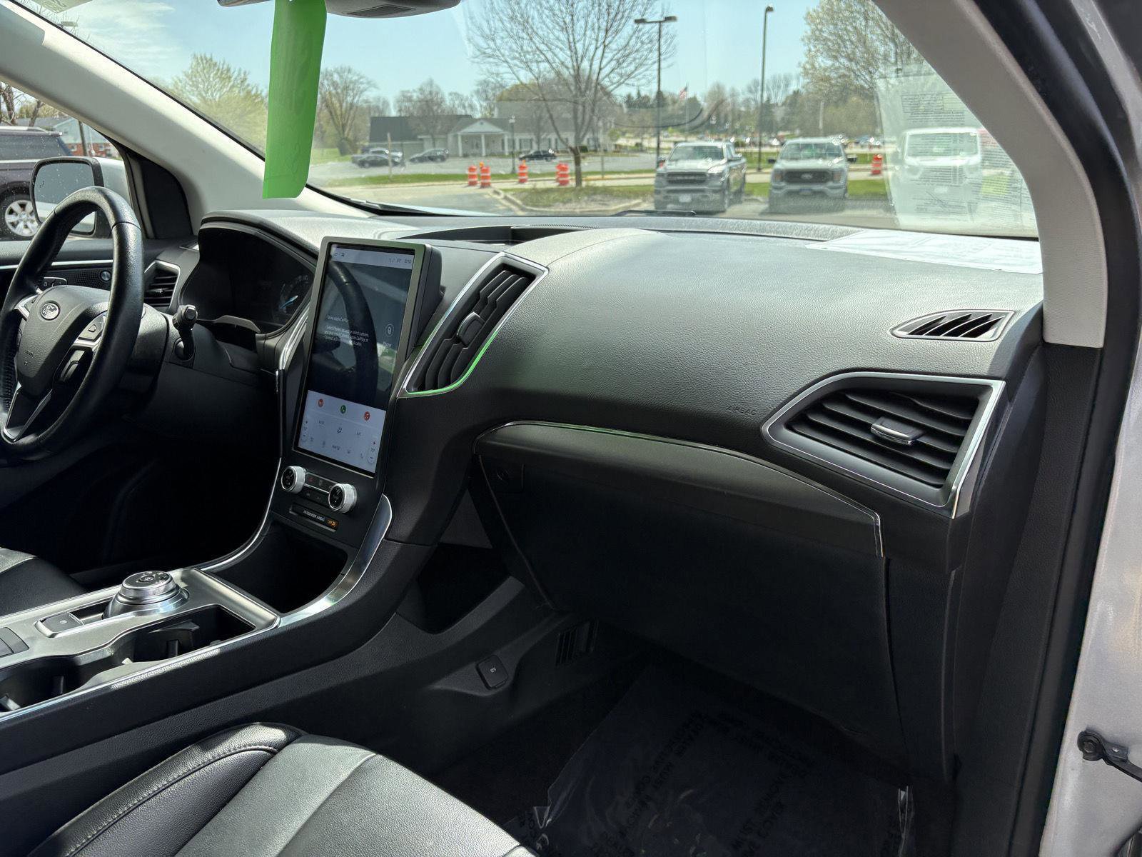 Certified 2022 Ford Edge Titanium AWD/4WD image 22