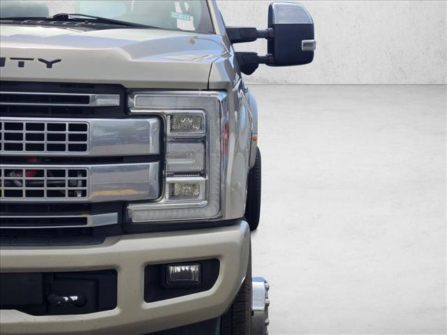 Certified 2018 Ford F350 Platinum w/ Platinum Ultimate Package AWD/4WD image 19