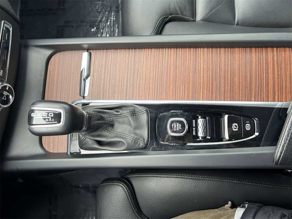Used 2019 Volvo XC60 T5 Inscription w/ Protection Package Premier image 21