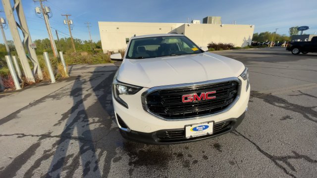 Used 2019 GMC Terrain SLE w/ Driver Convenience Package AWD/4WD image 3